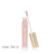 Na zdjęciu widać błyszczyk HydroPure Hyaluronic Lip Gloss marki jane iredale w odcieniu Snow Berry – to jasny, chłodny róż z delikatnym, perłowym połyskiem.