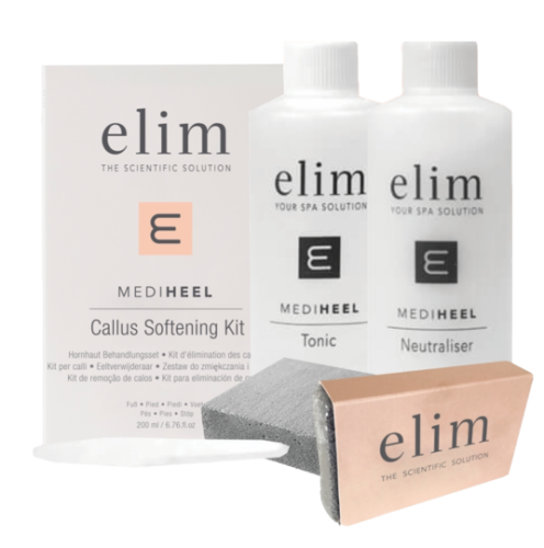 Na zdjęciu znajduje się zestaw callus softening kit. Zestaw zawiera dwa produkty w białych butelkach i specjalny szary pumeks