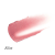Obraz przedstawia odcień Flirt balsamu do ust LipDrink® Lip Balm marki jane iredale. Jest to delikatny, różowy kolor z satynowym wykończeniem, który nadaje ustom świeży, subtelnie romantyczny wygląd. Formuła zapewnia nawilżenie, ochronę SPF 15 i połysk