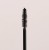 Szczoteczka tuszu Longest Lash Mascara Jane Iredale. Tradycyjna spiralka z włosiem o równomiernym rozłożeniu.  Zwężający się ku końcowi kształt ułatwia precyzyjną aplikację, zwłaszcza w kącikach oka.