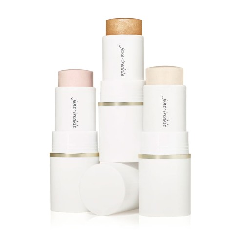 Na zdjęciu widzimy trzy wielofunkcyjne kremowe, mineralne rozświetlacze w sztyfcie tzw. Glow Time®  Highlighter Stick marki Jane Iredale w odcieniu Cosmos, Eclipse i Solstice.