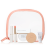 Na zdjęciu zestaw Jane Iredale Forever You który zawiera: puder w wybranym kolorze i białą puderniczkę, pomadkę Firever You, mini bazę Smooth oraz różową kosmetyczkę.