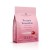 Różowa saszetka Rejuvenated Protein Smoothie o smaku truskawkowym. Na opakowaniu widnieje ilustracja truskawki i opis: „A delicious pea protein drink to boost energy levels and help keep you fuller for longer”.