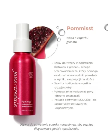Na zdjęciu znajduje się elegancka czerwona butelka z białym atomizerem wody Jane Iredale Pommist Hydration Spray o pojemności 90 ml. Obok butelki  wypisane właściwości produktu.