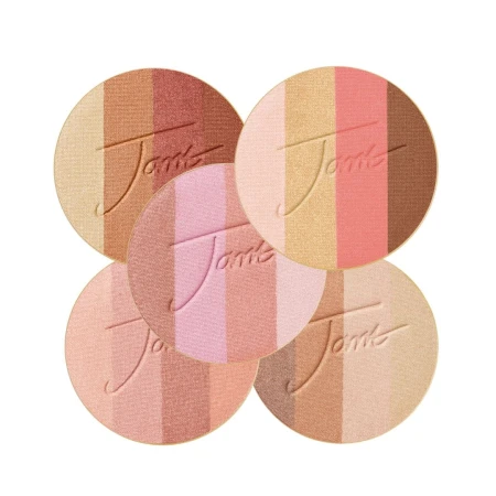 Okrągłe, prasowane wielofunkcyjne bronzery do twarzy marki Jane Iredale w czterech odcieniach. Każdy bronzer sklada sie z czterech odcieni.