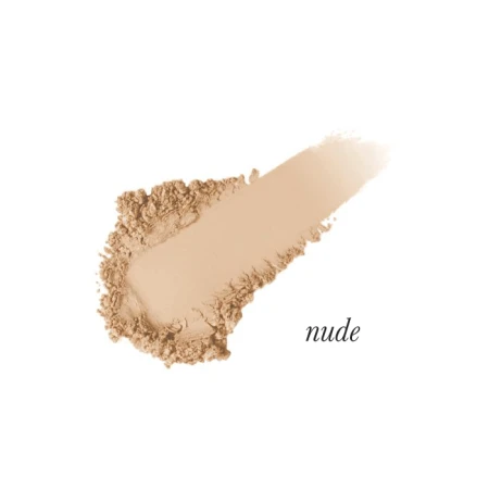 Widoczna jest próbka odcienia NUDE. To odcień neutralny, średni beż z delikatnym beżowo-brzoskwiniowym podtonem. Pasuje do wielu typów cery – zarówno tych o ciepłym, jak i chłodnym odcieniu skóry.