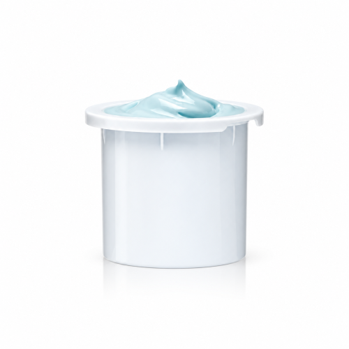 rafika przedstawia wkład uzupełniający do kremu INSTYTUTUM HydraFusion Hydrating Gel Cream Next-Gen. W białym pojemniku widoczna jest błękitna, żelowo-kremowa formuła o gładkiej konsystencji.
