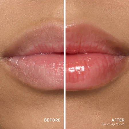 Zdjęcie typu „przed i po” przedstawia zbliżenie ust modelki. Po lewej usta mają naturalny, delikatnie różowy kolor, a po prawej, po aplikacji olejku Jane Iredale Just Kissed Lip Oil, są bardziej brzoskwiniowo-różowe, wygładzone i wyraźnie błyszczące.