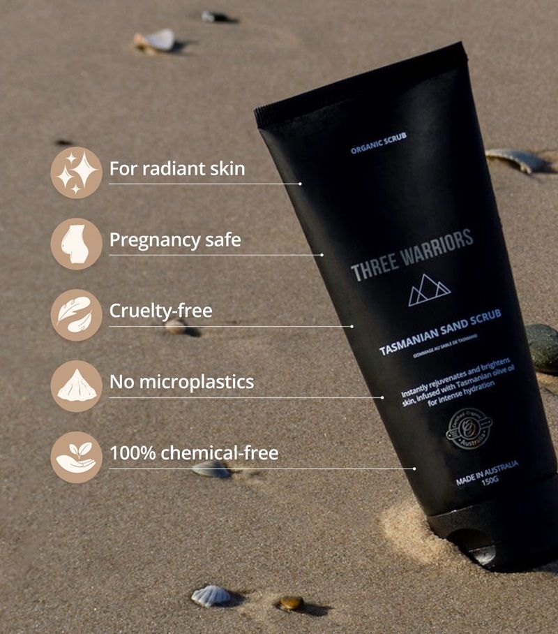 Three Warriors Tasmanian Sand Scrub - delikatny, naturalny peeling przygotowuje skórę do samoopalacza 150 g
