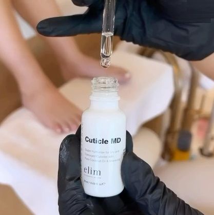 ELIM Cuticle MD -  unikalny preparat do skórek z mieszanką 10 olejków 10ml